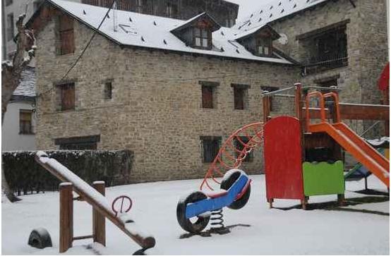 Borda Felices Hostel Broto Εξωτερικό φωτογραφία