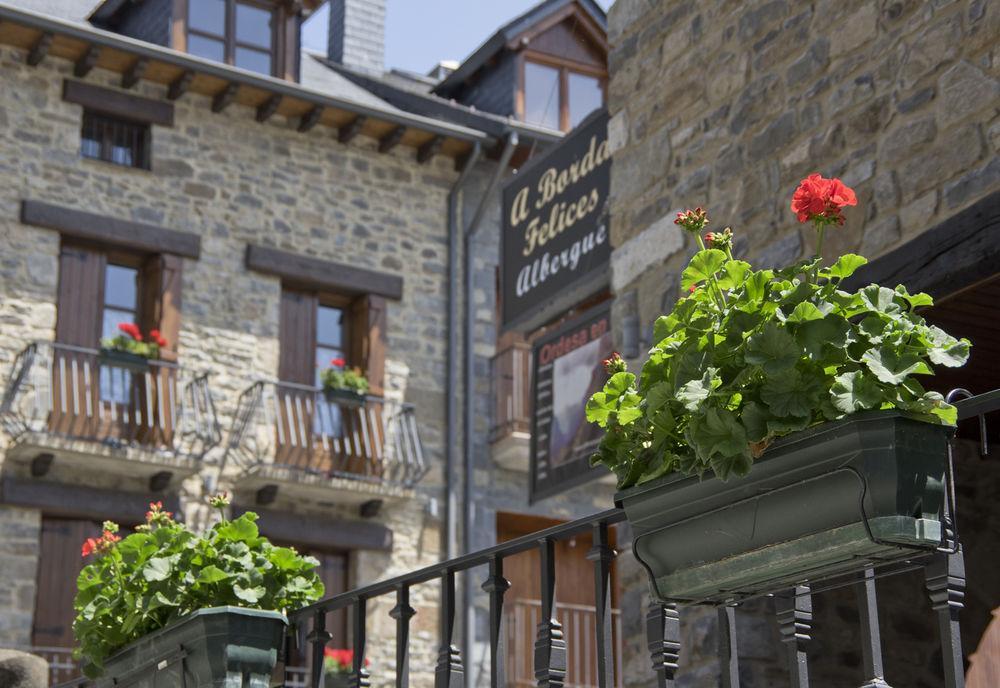 Borda Felices Hostel Broto Εξωτερικό φωτογραφία