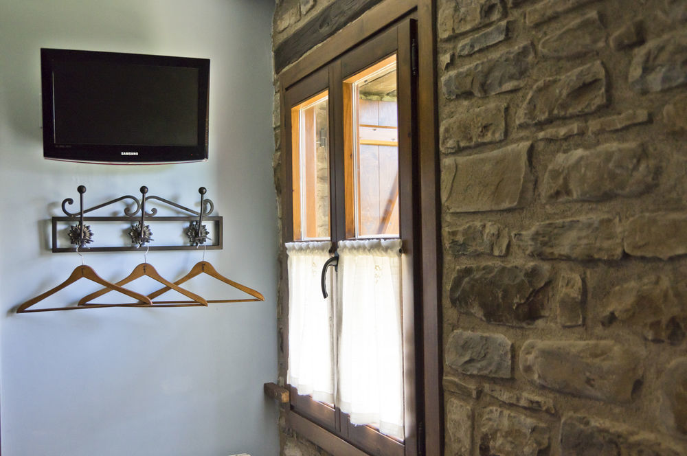 Borda Felices Hostel Broto Εξωτερικό φωτογραφία