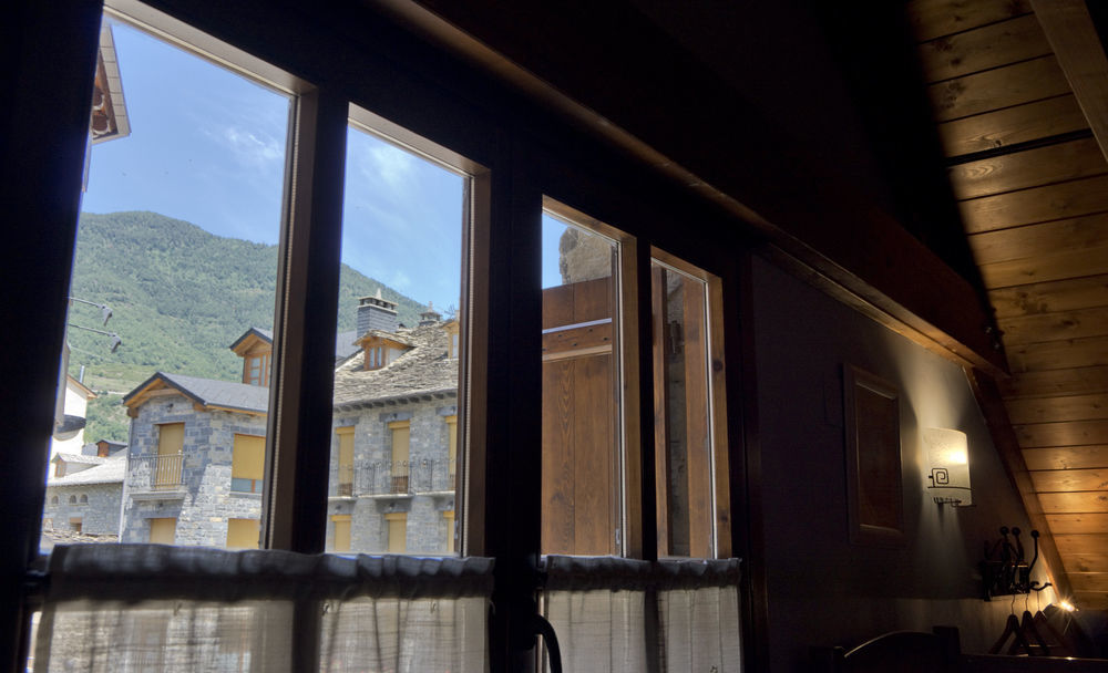 Borda Felices Hostel Broto Εξωτερικό φωτογραφία