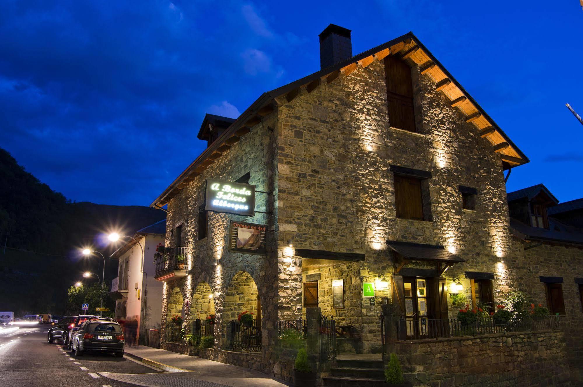 Borda Felices Hostel Broto Εξωτερικό φωτογραφία